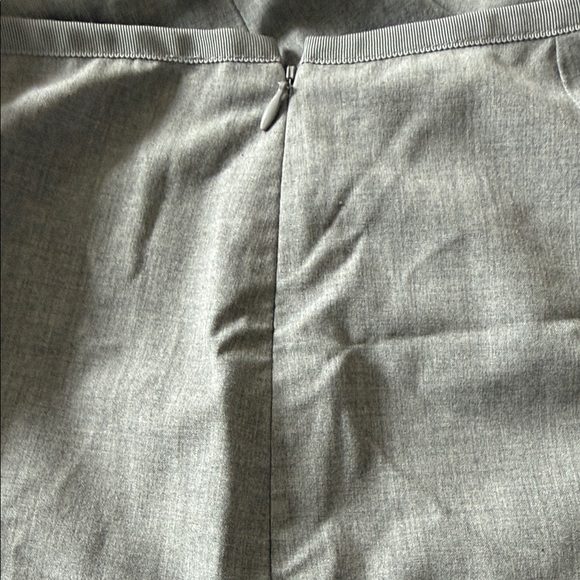 The Limited Gray Pencil Skirt Knee Length Work Office Size 6 - Picture 3 of 4